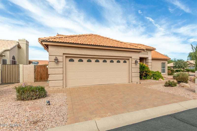9342 Coopers Hawk Dr, Sun Lakes, AZ 85248