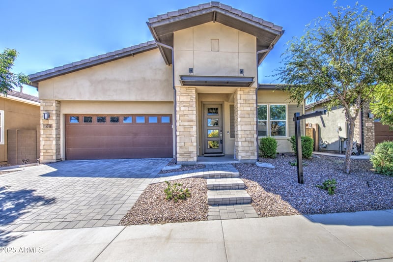 9342 Wally Ave, Tempe, AZ 85284