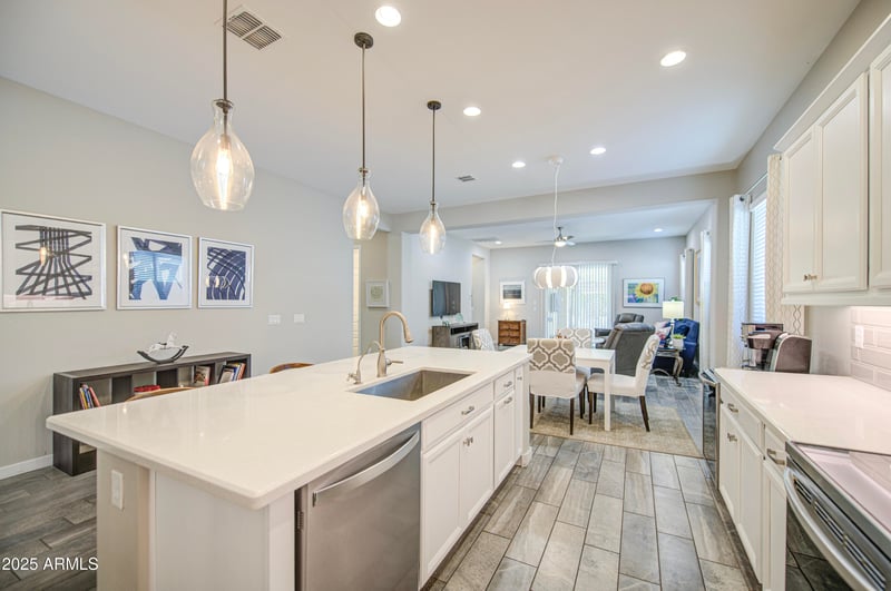 9342 Wally Ave, Tempe, AZ 85284