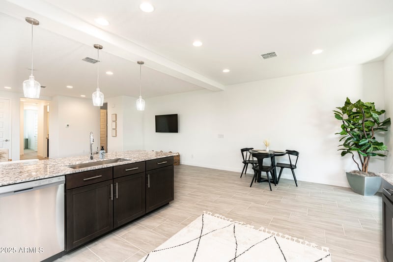 9349 Montecito Ave, Phoenix, AZ 85037