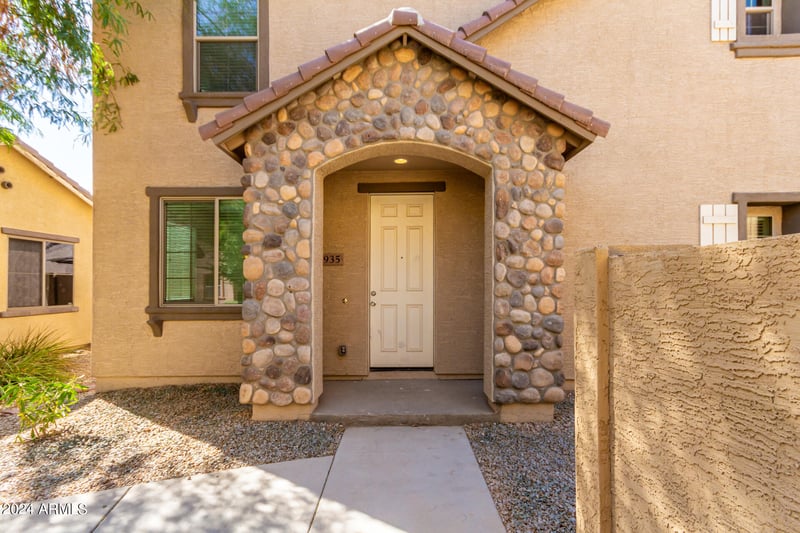 935 Agua Fria Ln, Avondale, AZ 85323