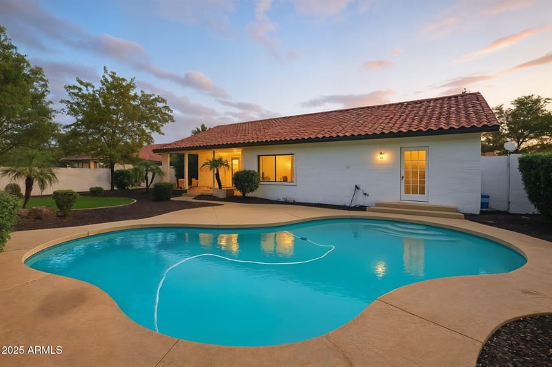 935 Citation Ln, Tempe, AZ 85284