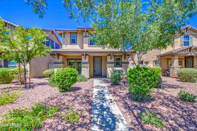 935 Deerfield Ln, Gilbert, AZ 85296