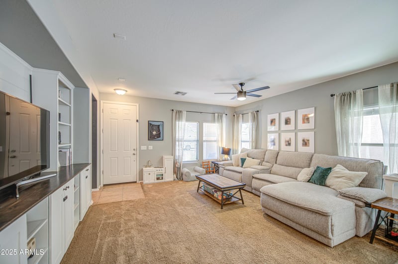 935 Deerfield Ln, Gilbert, AZ 85296