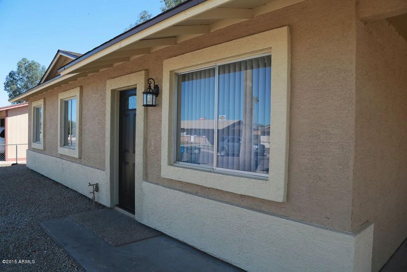 935 E Desert Dr, Phoenix, AZ 85042