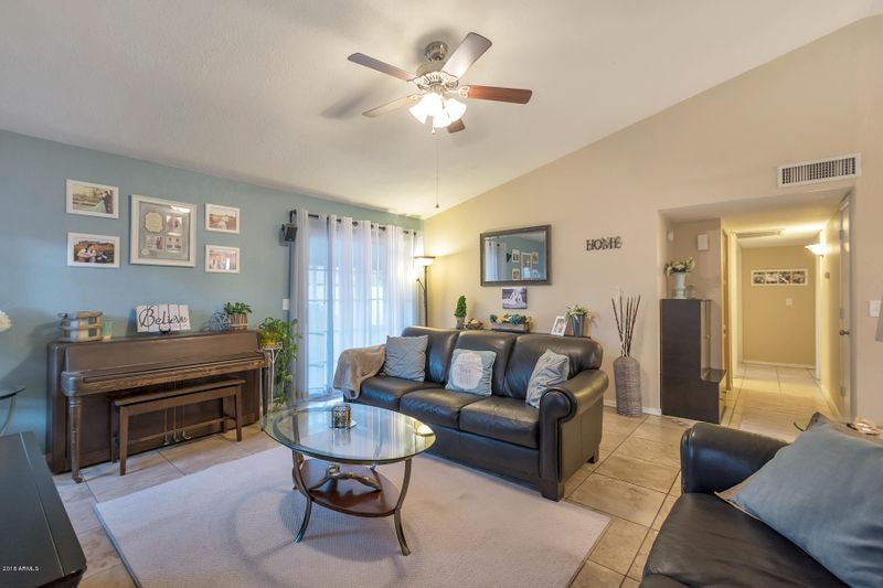 935 N Birch St, Gilbert, AZ 85233