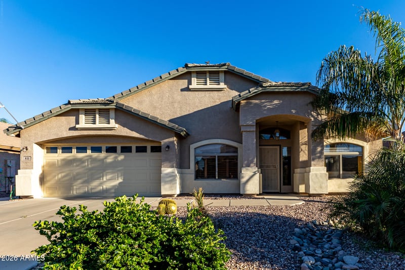 935 Gascon Rd, San Tan Valley, AZ 85143