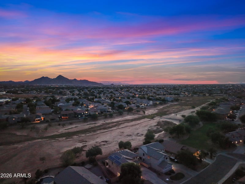 935 Gascon Rd, San Tan Valley, AZ 85143