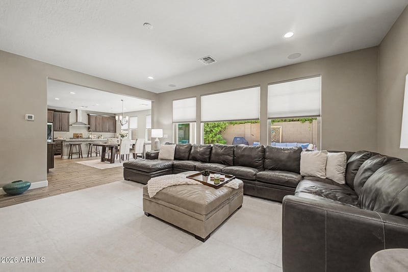 935 W Grand Canyon Dr, Chandler, AZ 85248