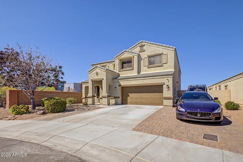 9350 W Medlock Dr, Glendale, AZ 85305