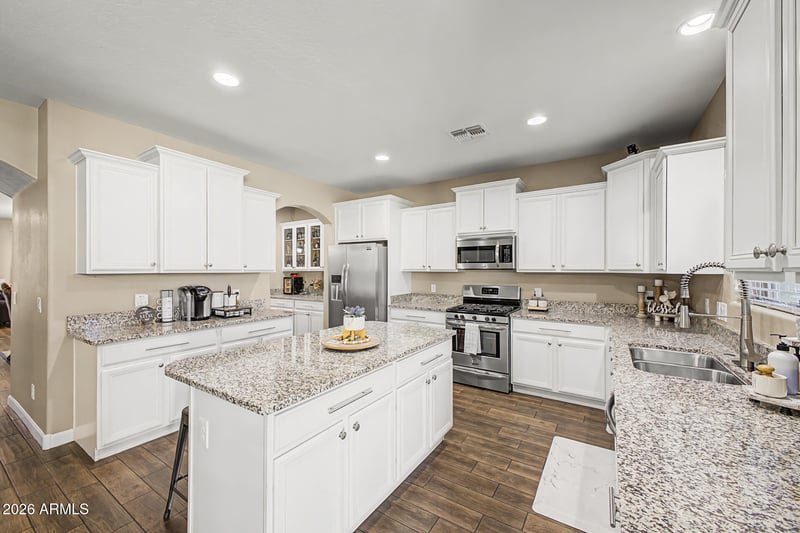 9350 W Medlock Dr, Glendale, AZ 85305