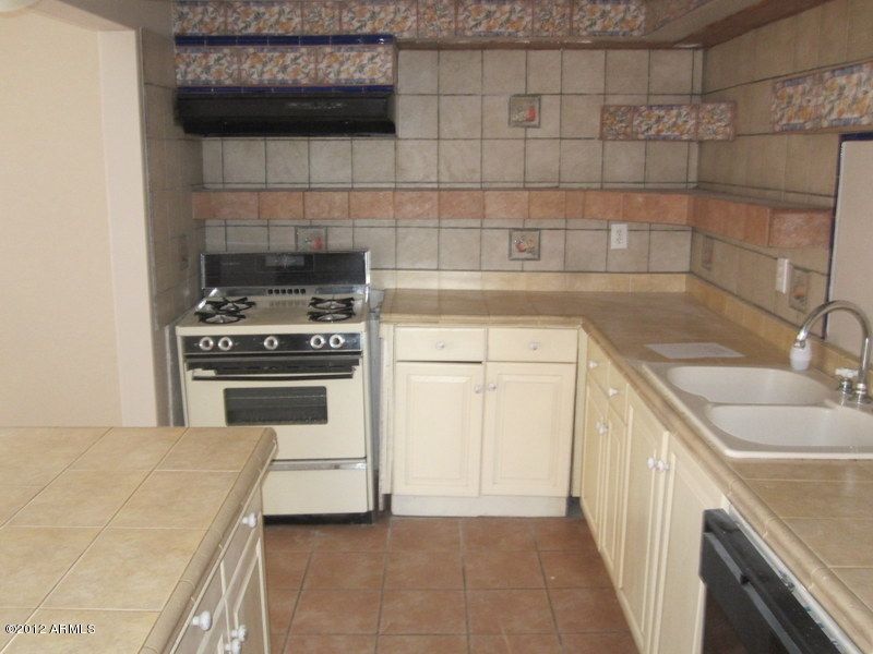 9354 W Monroe St, Tolleson, AZ 85353