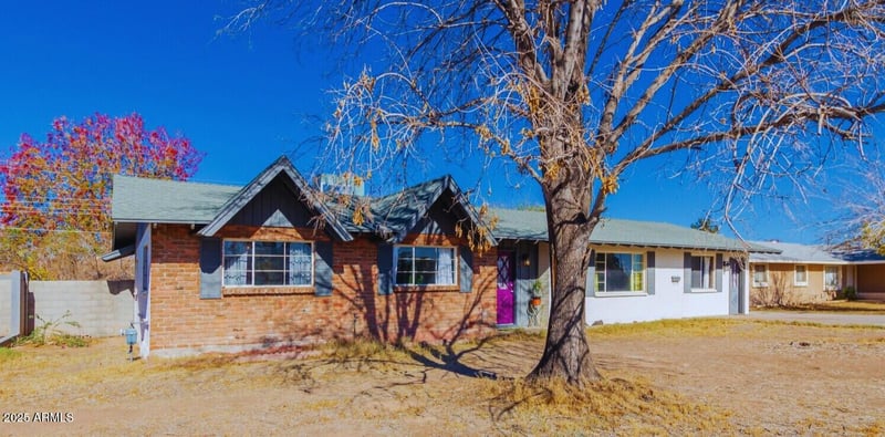 936 8th Pl, Mesa, AZ 85203