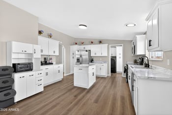 936 Deer Field Blvd, Winslow, AZ 86047