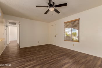 936 Revere St #202, Mesa, AZ 85201