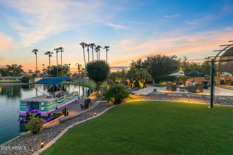 936 S Paradise Dr, Gilbert, AZ 85233