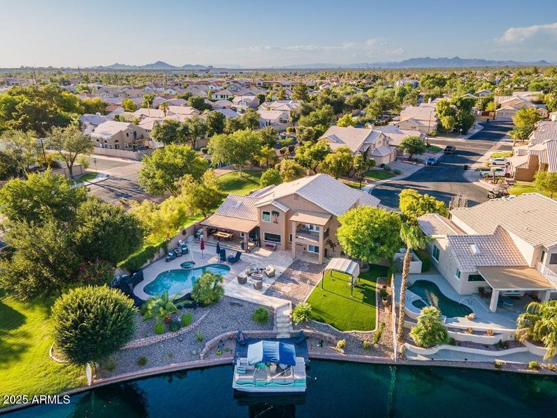 936 S Paradise Dr, Gilbert, AZ 85233