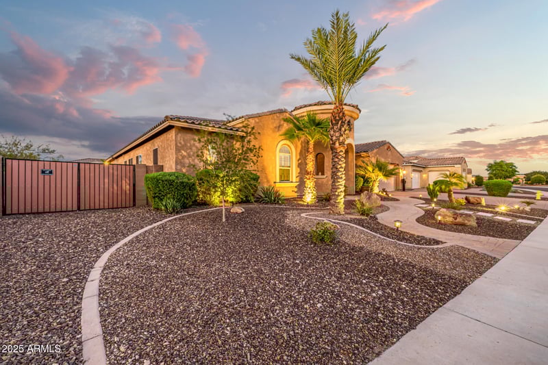 9362 Sands Dr, Peoria, AZ 85383