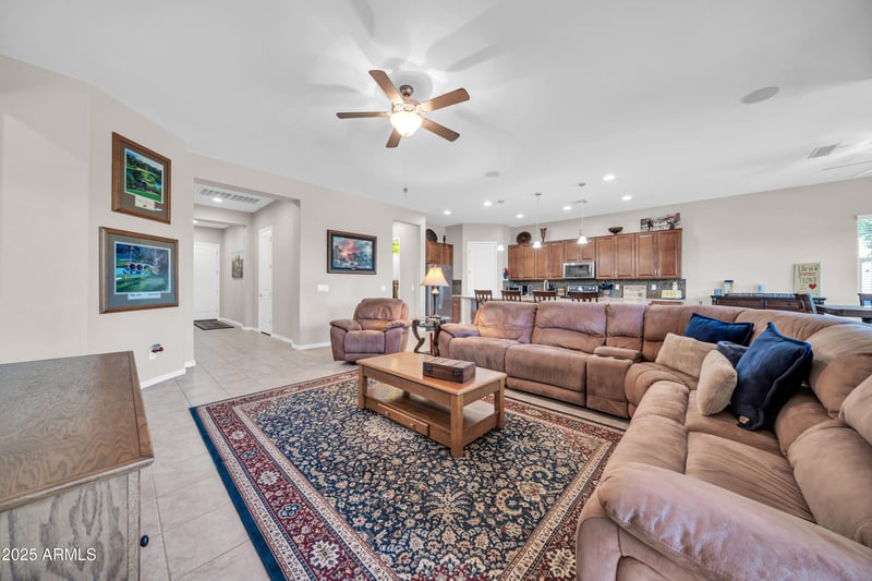 9364 Cashman Dr, Peoria, AZ 85383
