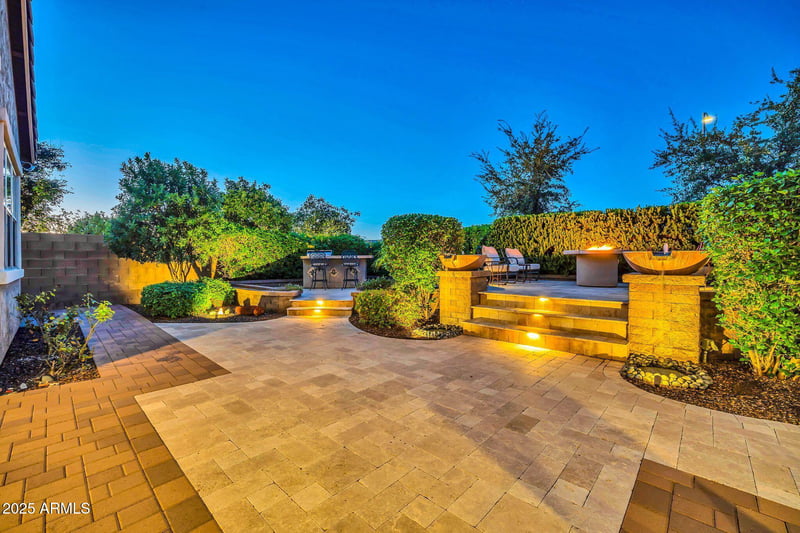 9364 Cashman Dr, Peoria, AZ 85383