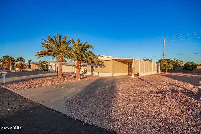 937 91st Pl, Mesa, AZ 85208