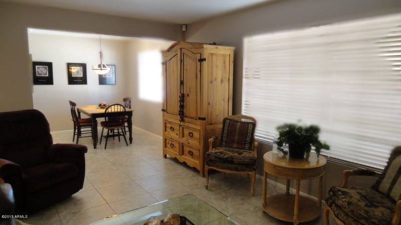 937 E San Miguel Ave, Phoenix, AZ 85014