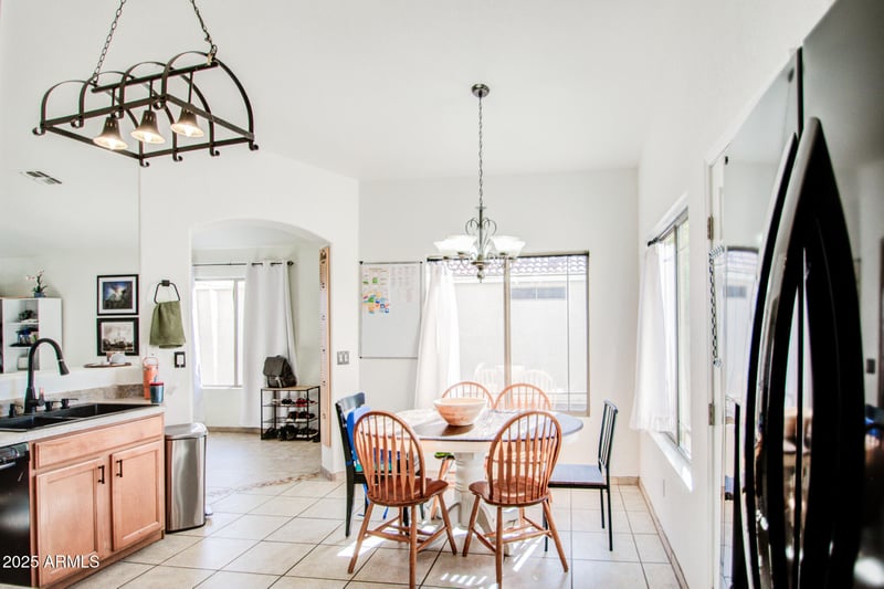 937 Nardini St, San Tan Valley, AZ 85140