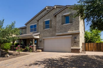 9372 Louise Dr, Peoria, AZ 85383