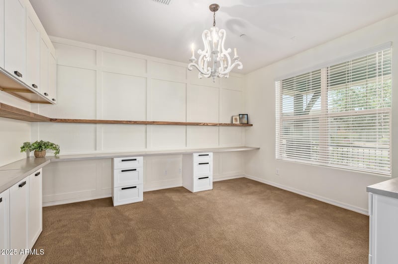 9372 Louise Dr, Peoria, AZ 85383