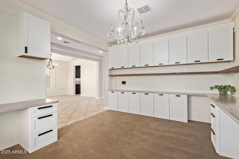 9372 Louise Dr, Peoria, AZ 85383