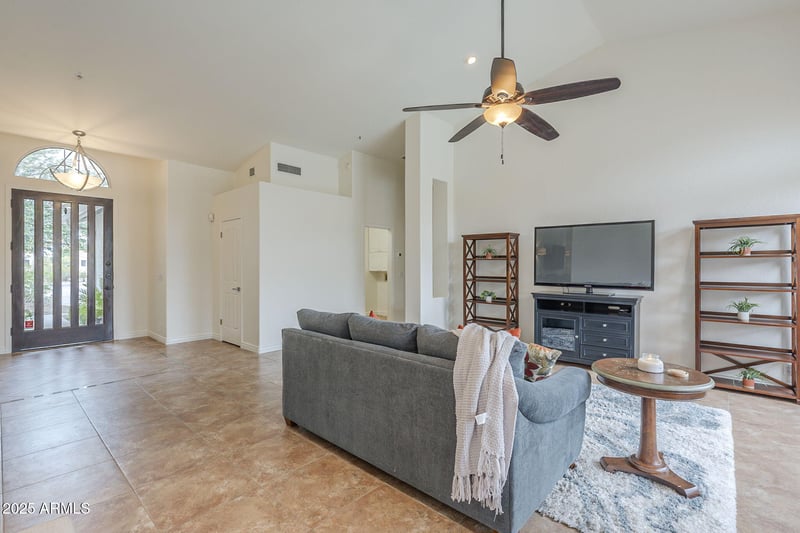 9372 Taro Ln, Scottsdale, AZ 85255