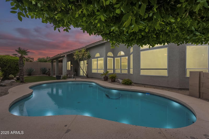 9372 Taro Ln, Scottsdale, AZ 85255
