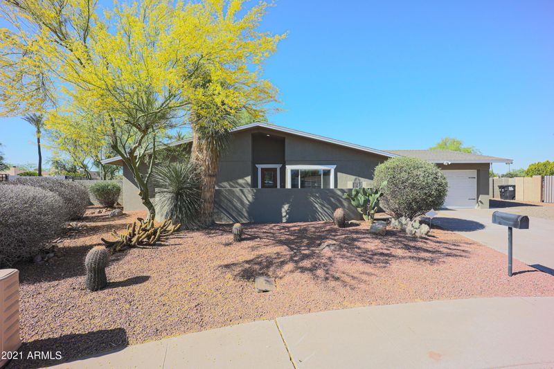 9375 E Kalil Dr, Scottsdale, AZ 85260