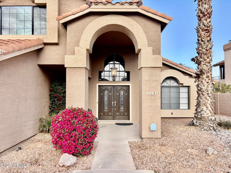 938 Iris Dr, Gilbert, AZ 85233