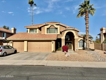 938 Iris Dr, Gilbert, AZ 85233