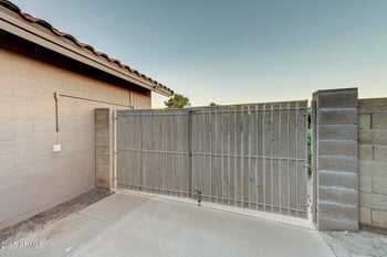 938 Knight Ln, Tempe, AZ 85284
