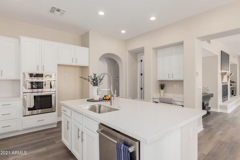 9384 E Horseshoe Bend Dr, Scottsdale, AZ 85255