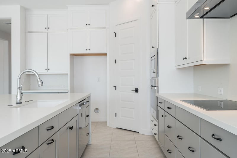 9389 Dutchman Dr, Apache Junction, AZ 85120