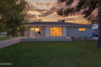 939 E Berridge Ln, Phoenix, AZ 85014
