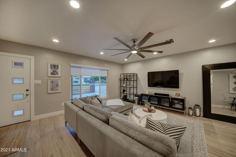 939 E Oregon Ave, Phoenix, AZ 85014