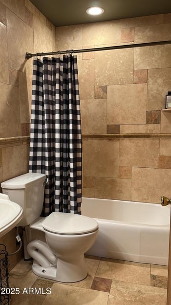 939 Mercer Ln, Phoenix, AZ 85029