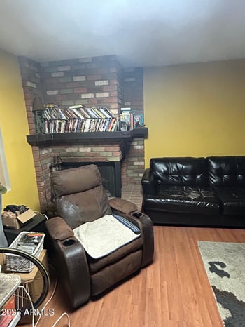 939 Mercer Ln, Phoenix, AZ 85029