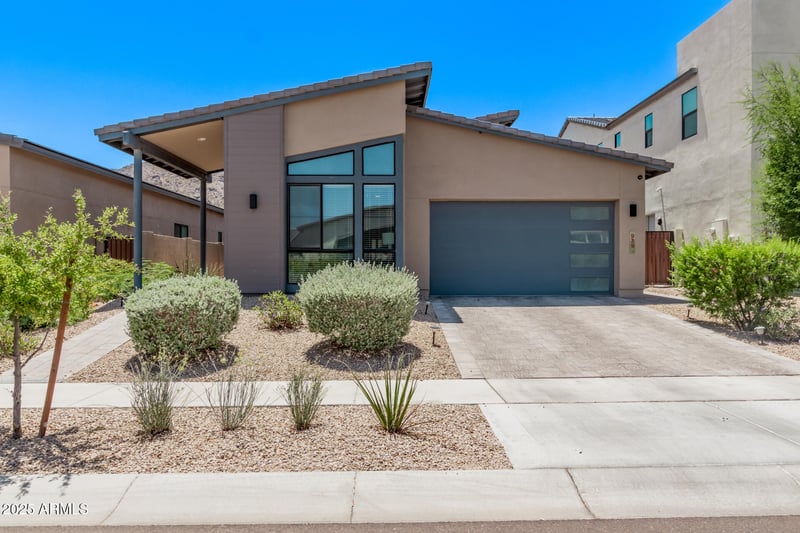 939 Paseo Way, Phoenix, AZ 85042