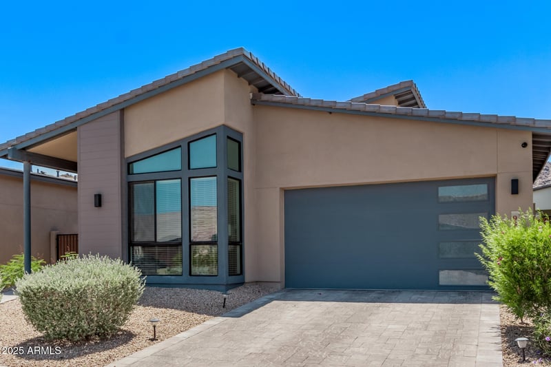 939 Paseo Way, Phoenix, AZ 85042
