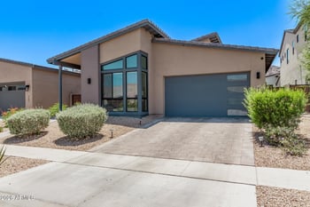 939 Paseo Way, Phoenix, AZ 85042