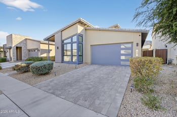 939 Paseo Way, Phoenix, AZ 85042