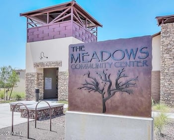 9390 Louise Dr, Peoria, AZ 85383