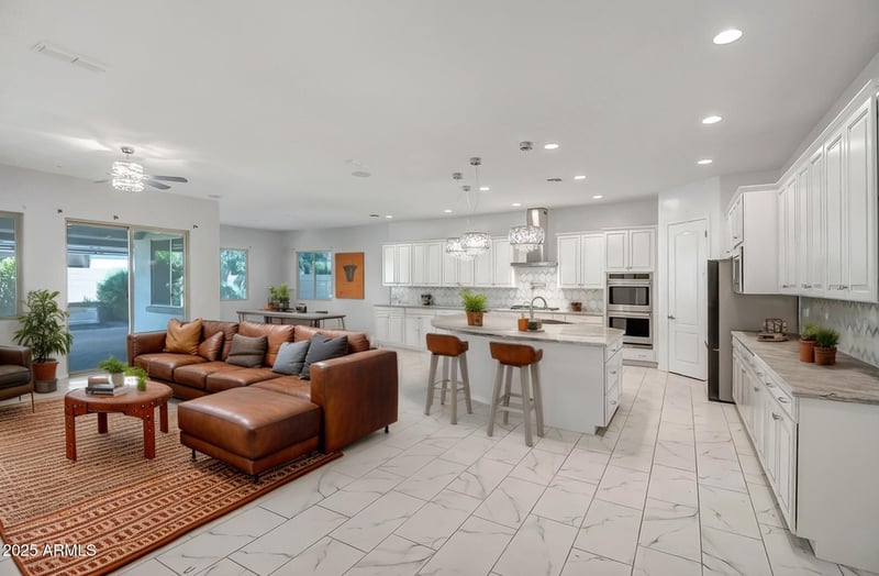 9390 Parkside Ln, Peoria, AZ 85383