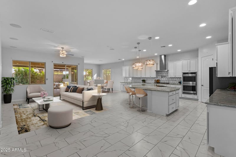 9390 Parkside Ln, Peoria, AZ 85383