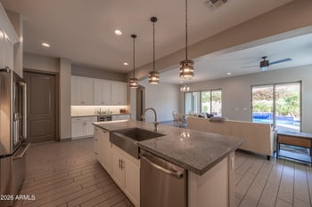 9394 Daley Ln, Peoria, AZ 85383